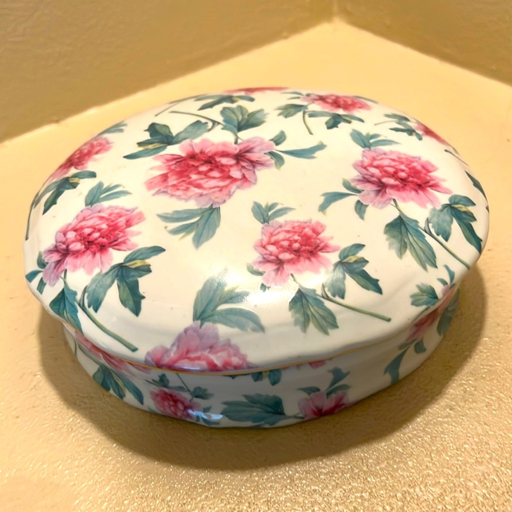 Candy jar